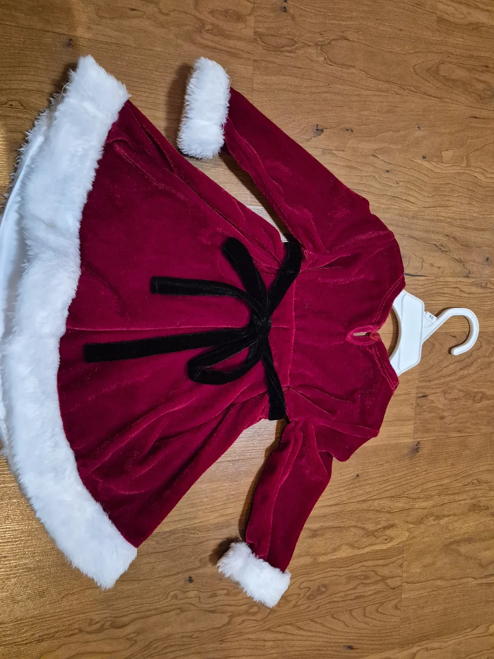 Super Cute Red Velvet Holiday Dress with Black Belt Sz 12m